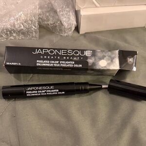 Japonesque Pixelated Color Eyelighter - medium concealer